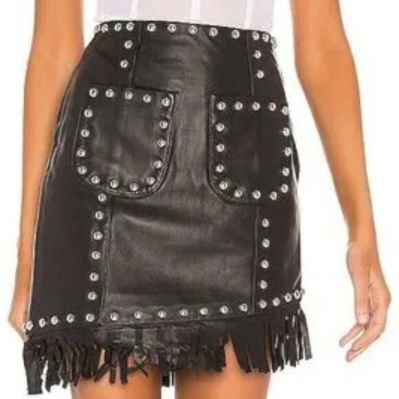 💥STUNNING!💥 BOHO CHIC 100% Leather Studded Asymmetrical Fringed Skirt in Black